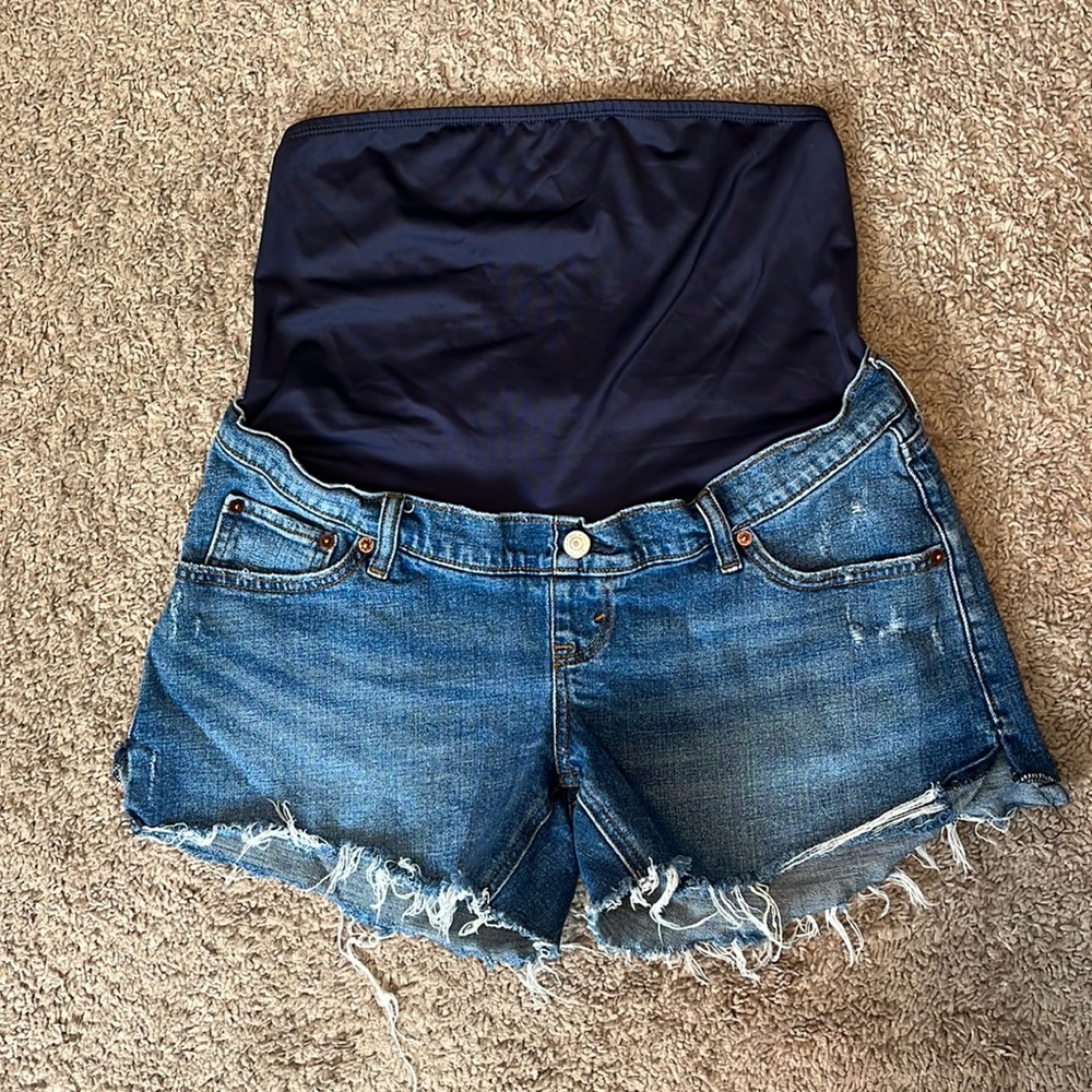Abercrombie & Fitch maternity shorts